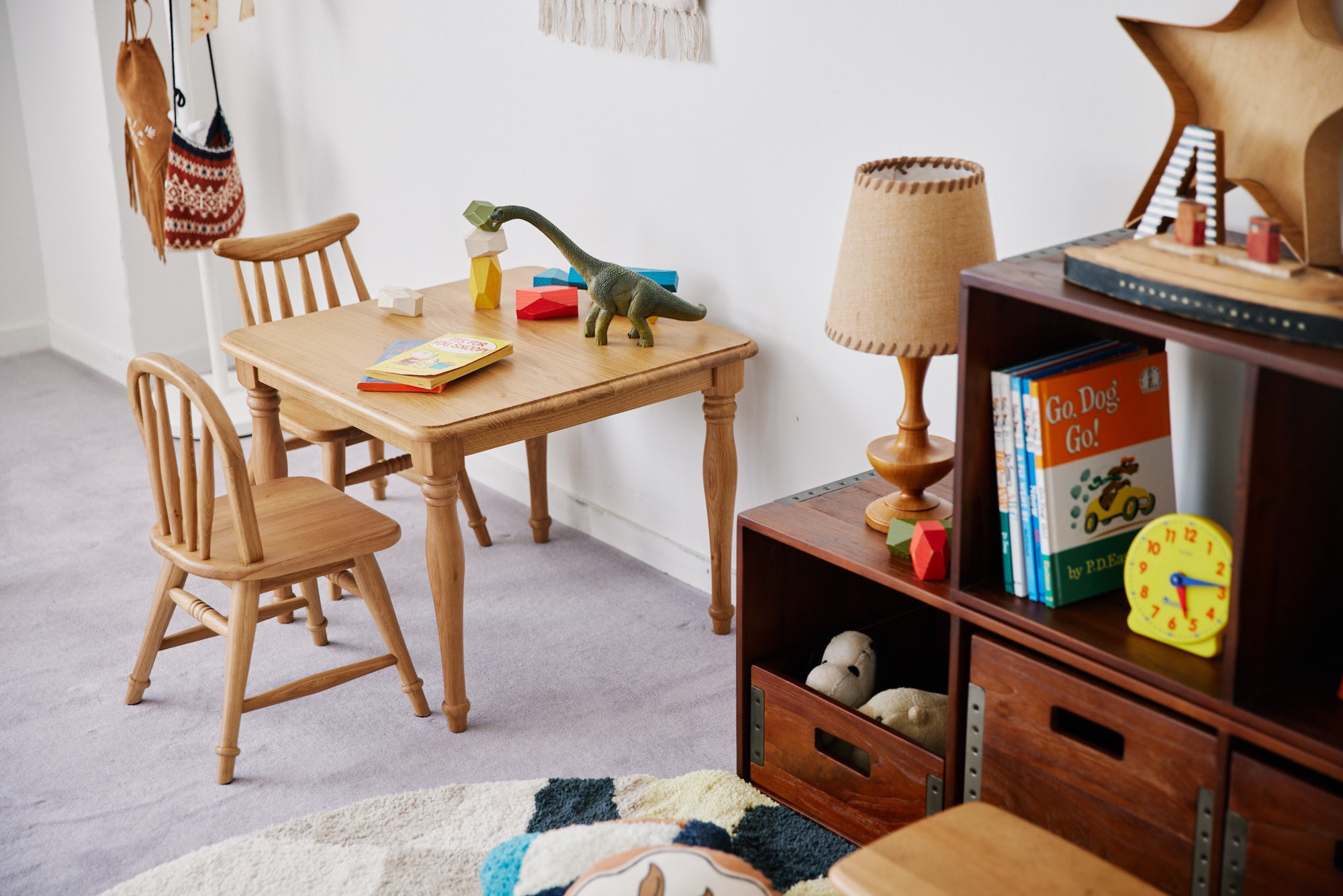 KIDS FURNITURE POP UP