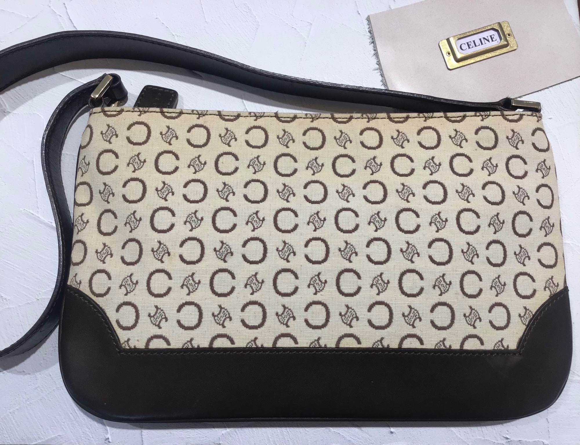 VINTAGE】CELINEのCマカダムハンドバッグをご紹介致します