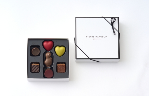 セレクション7個入り（W10.8×D10.8×H2.8cm）