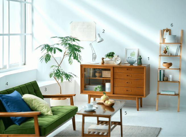 1.サイドボード、2.デスクライト、3.ソファ、4.クッションカバー、5.ローテーブル、6.オープンシェルフ