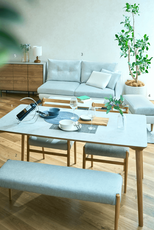 1.ダイニングテーブル、2.ベンチ、3.ソファ、4.オットマン、5.サイドボード