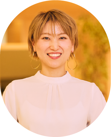 南館3Fにある大人サロン「WHITEHOUSE大阪店」で働くキンさん