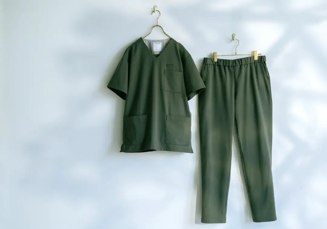 品格を添えるプロ仕様のメディカルウエア