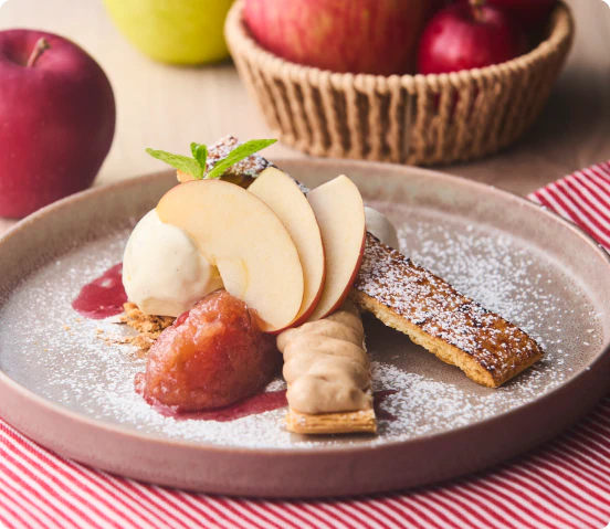 林檎のひと皿、名作コレクション 青い森の林檎 | GRAND FRONT OSAKA