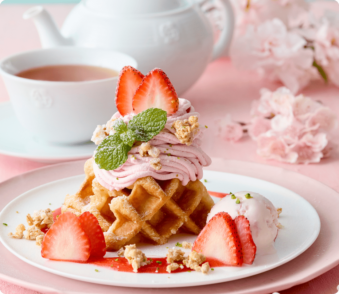 さくらと苺のモンブランワッフル（紅茶付き）
