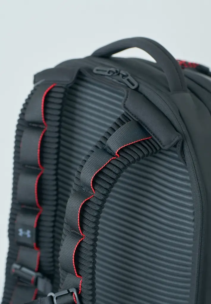 UNDER ARMOUR BRAND HOUSE