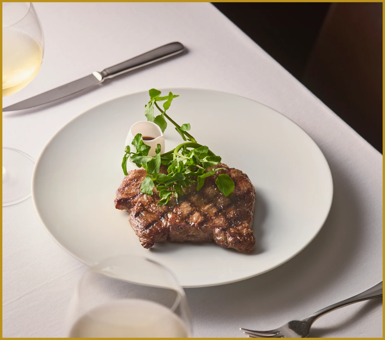 THE COSMOPOLITAN GRILL｜BAR｜TERRACE